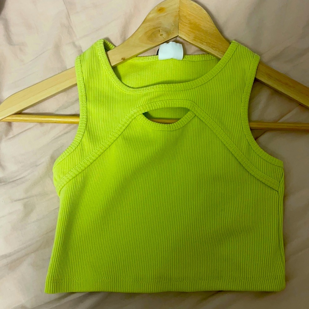 Beautiful top for a girl!!